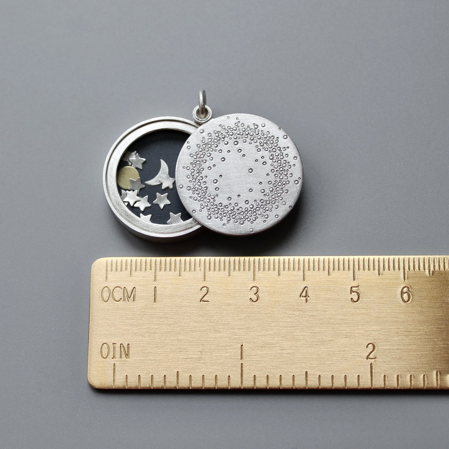 einzigartiges Glasmedaillon Sonne Mond und Sterne aus Sterling Silber