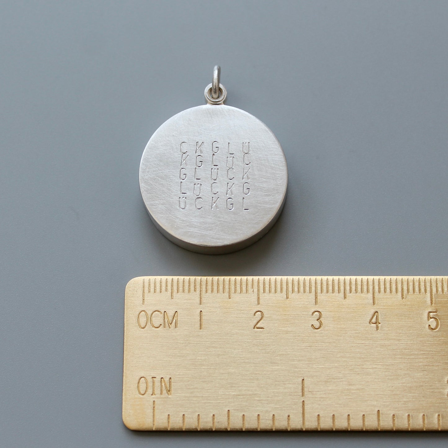 typographisches Medaillon Sterling Silber Glück für zwei Fotos