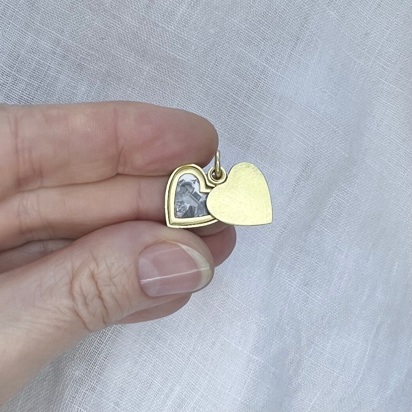 elegantes Herzmedaillon für ein Foto aus 750/000 Gold