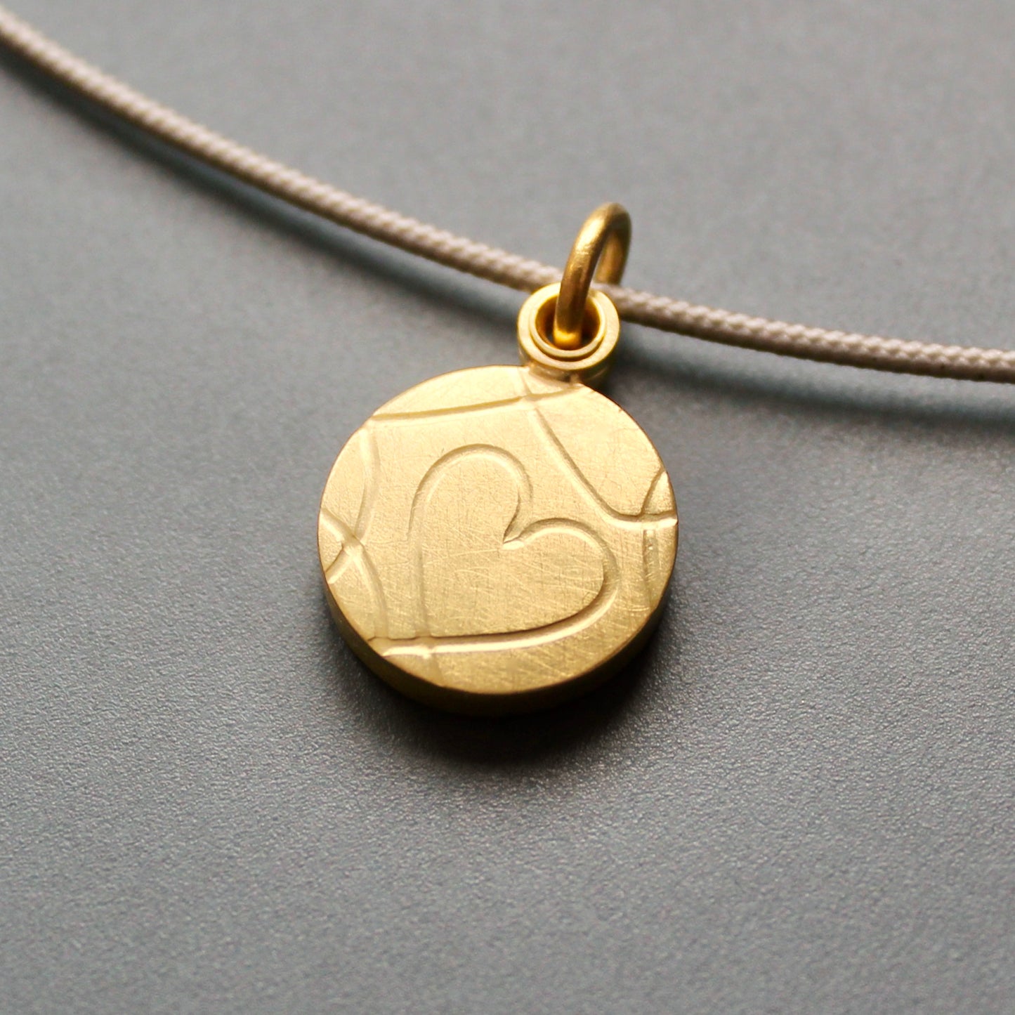 Foto Medaillon Herz aus 750er Gold – Schmuck für Partnerin, Ehefrau, Freundin