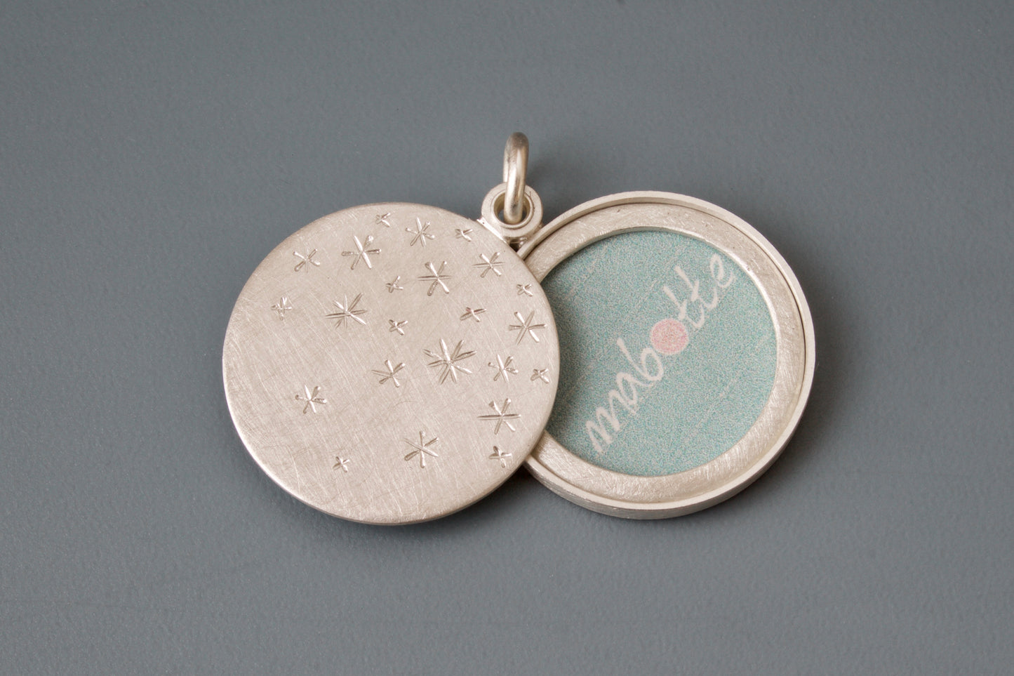romantisches Medaillon aus Sterling Silber mit Sternennacht