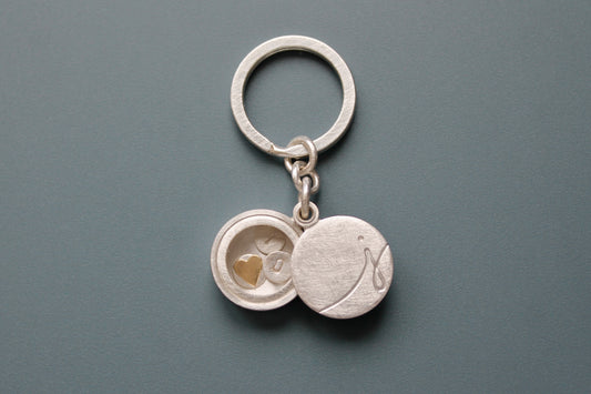 kleiner Schlüsselanhänger aus Sterling Silber mit Wunschinitiale