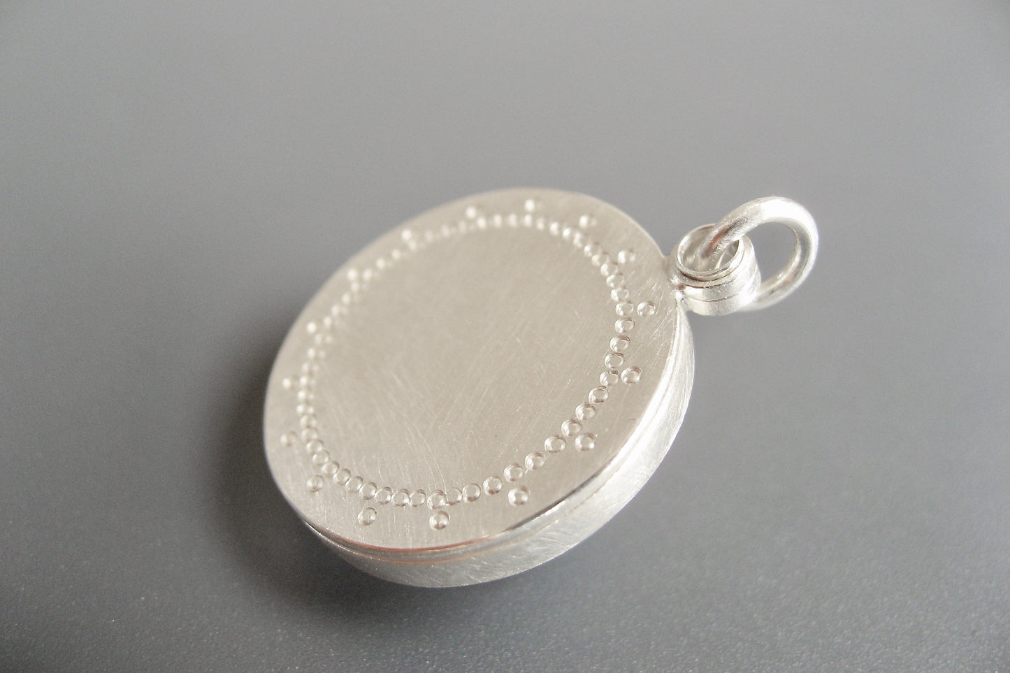 schlichtes Medaillon für ein Foto aus Sterling Silber Spitze