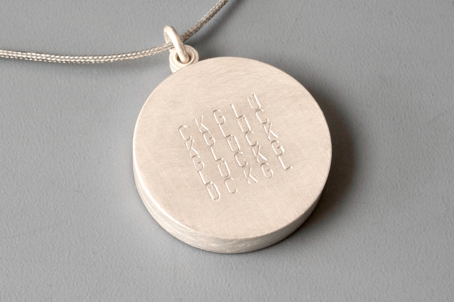 typographisches Medaillon Sterling Silber Glück für zwei Fotos