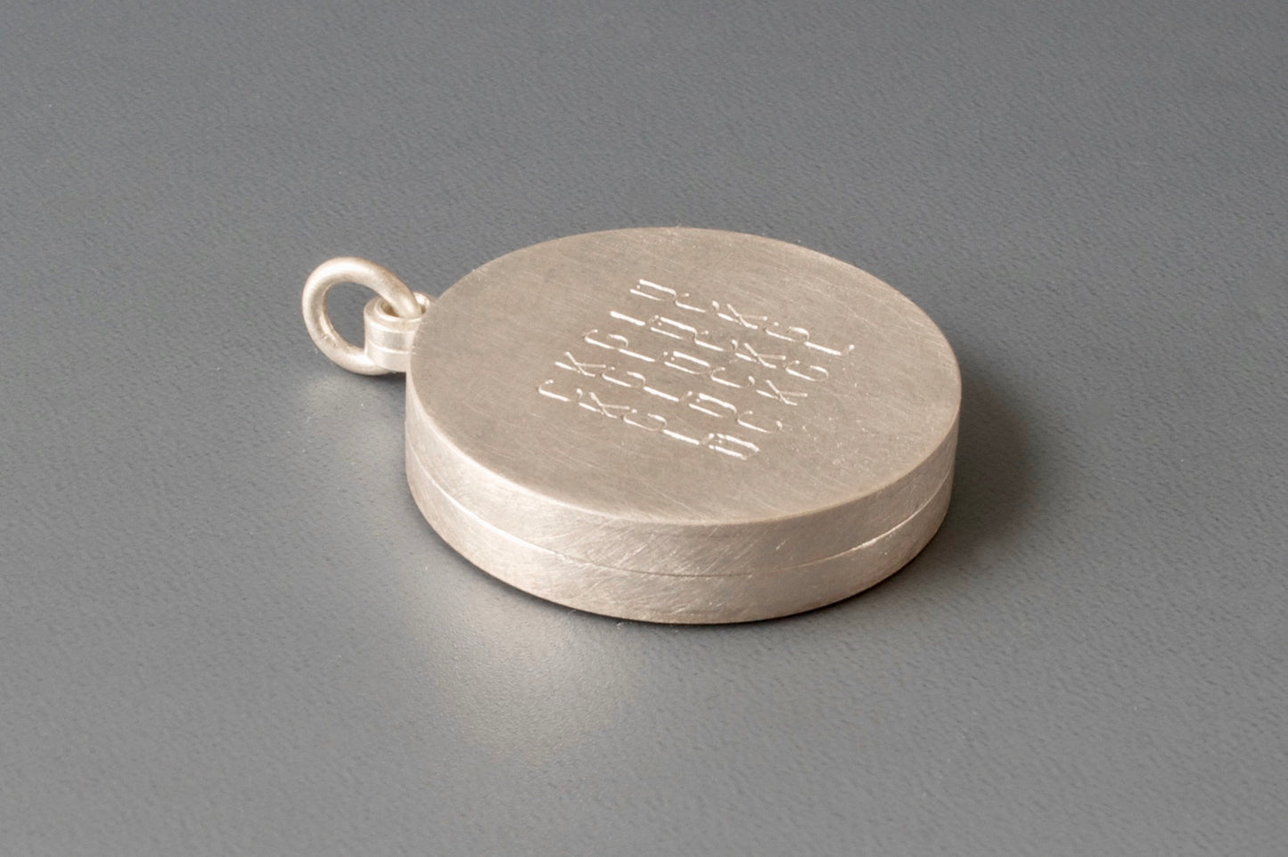 typographisches Medaillon Sterling Silber Glück für zwei Fotos