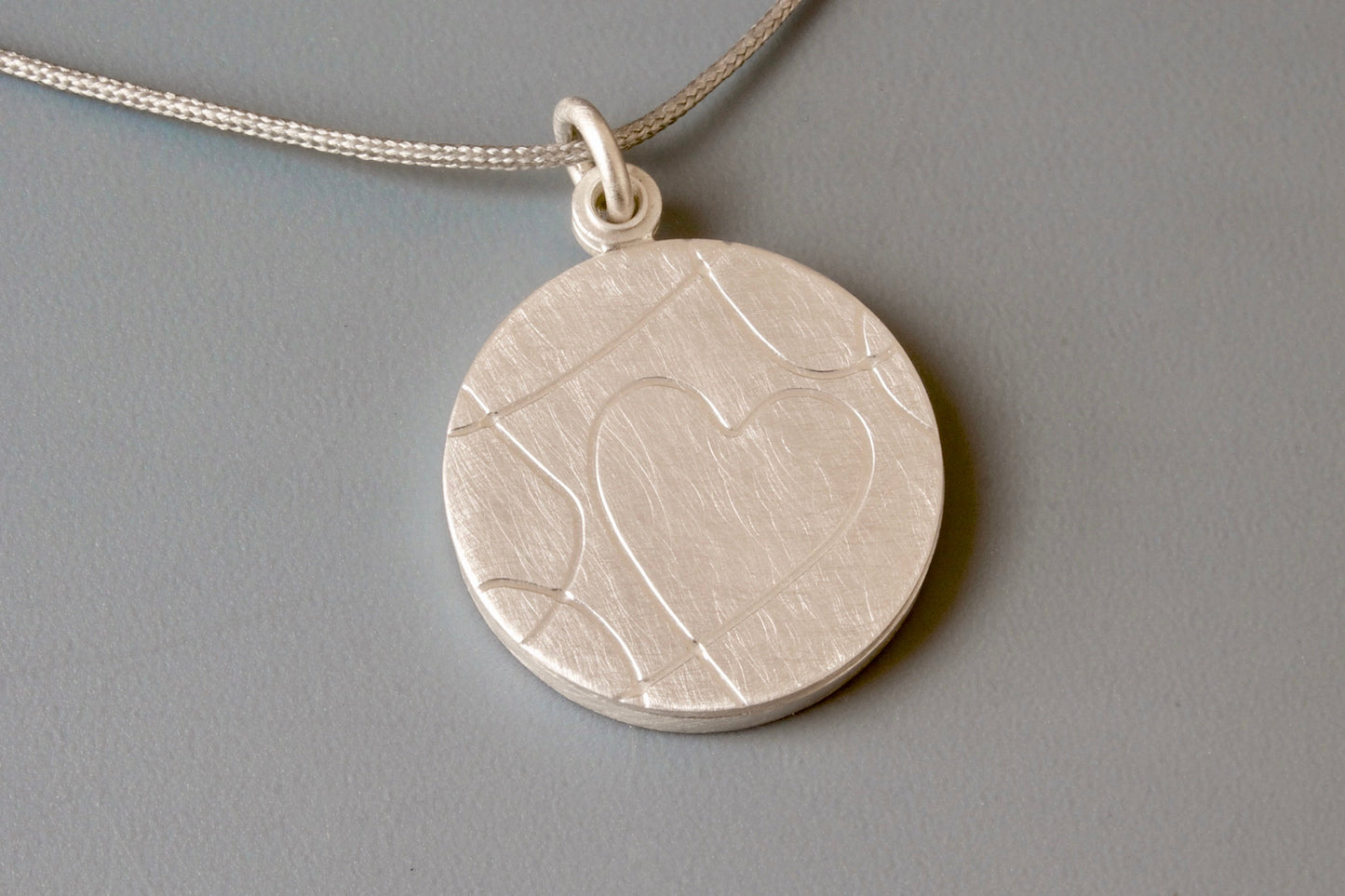 romantisches Medaillon mit Herz für ein Foto aus Sterling Silber