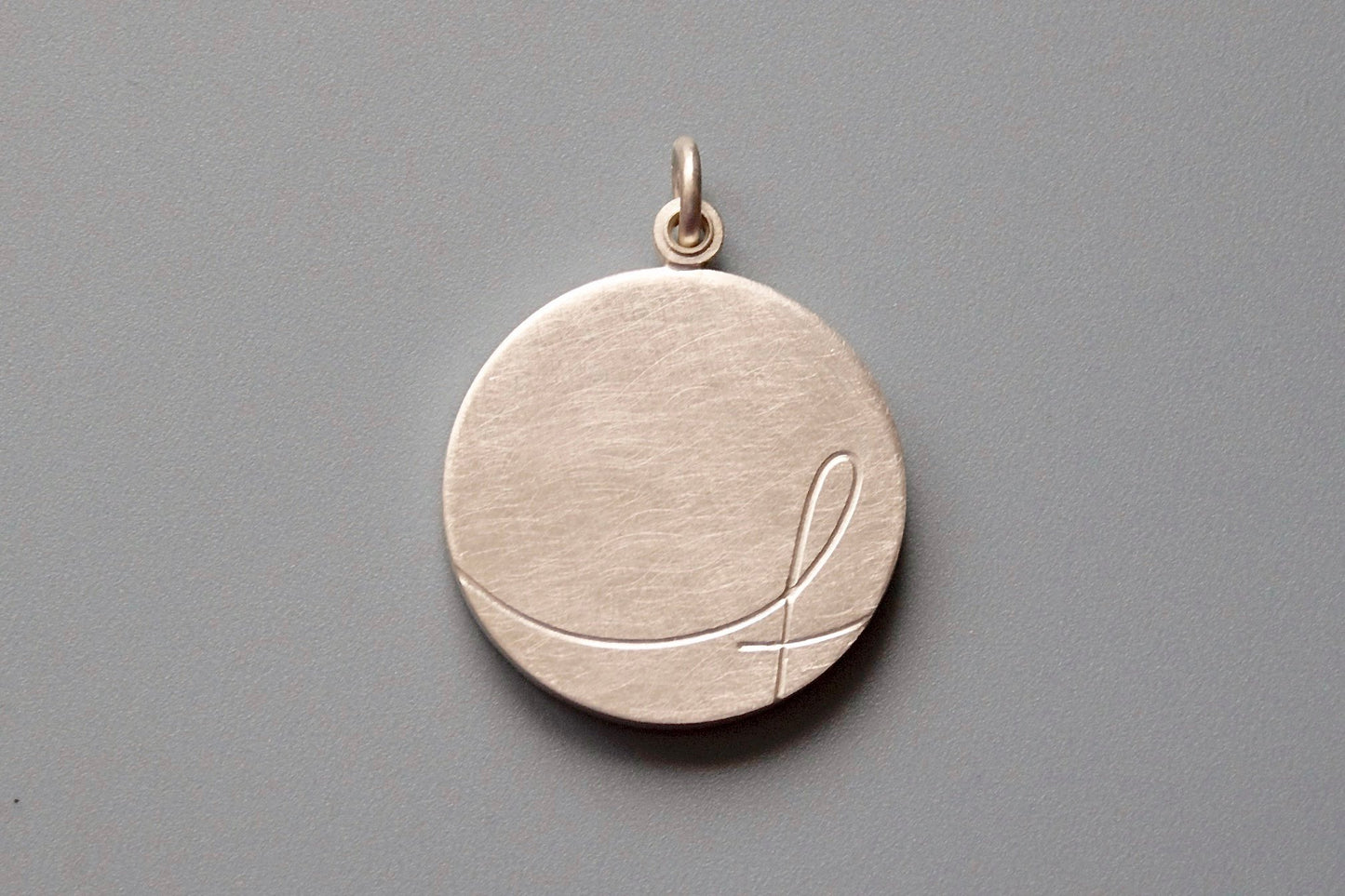 grosses Medaillon aus Sterling Silber personalisiert mit Wunsch-Initiale
