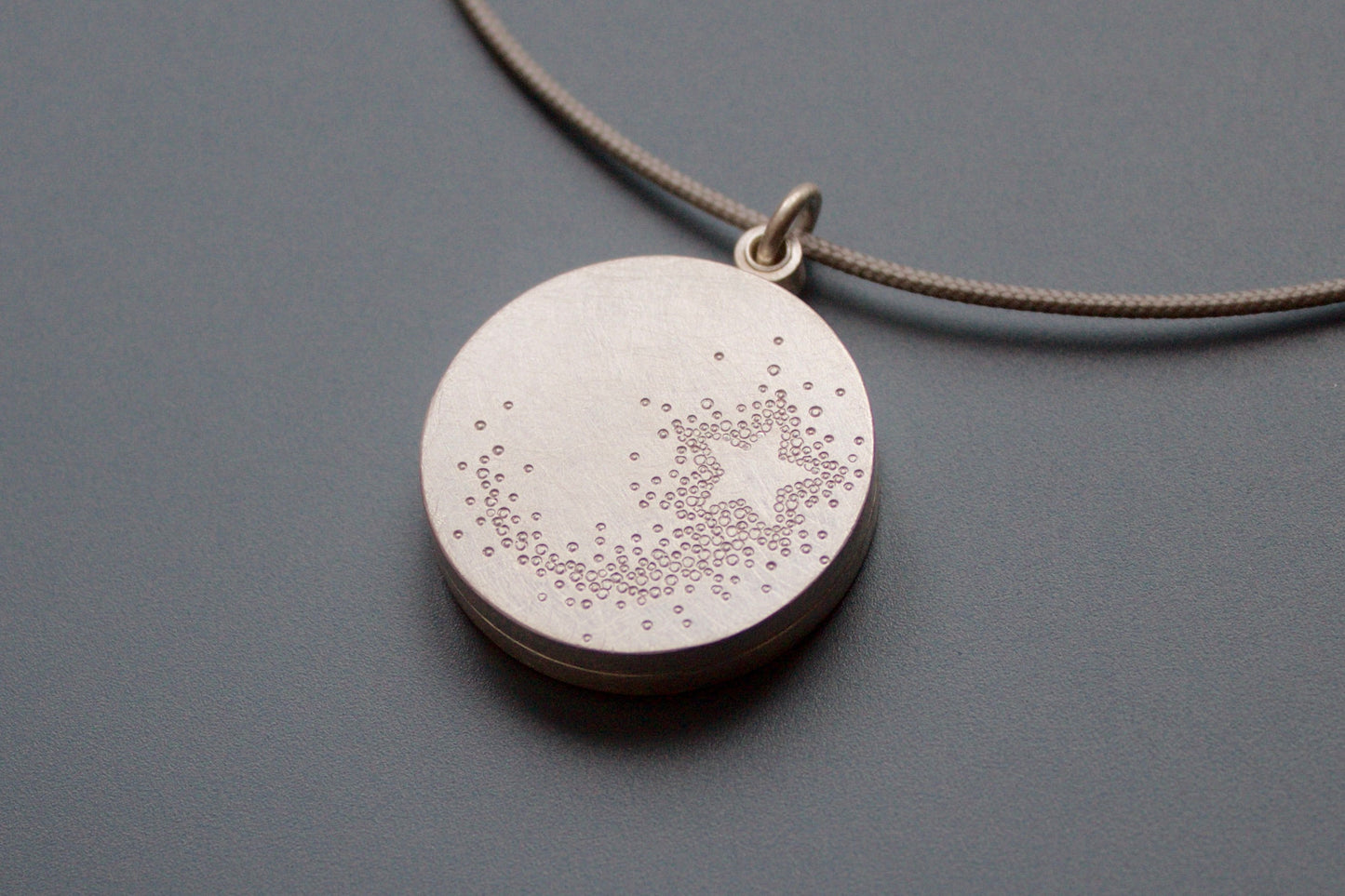 elegantes Foto-Medaillon mit Sternschnuppe aus Sterling Silber