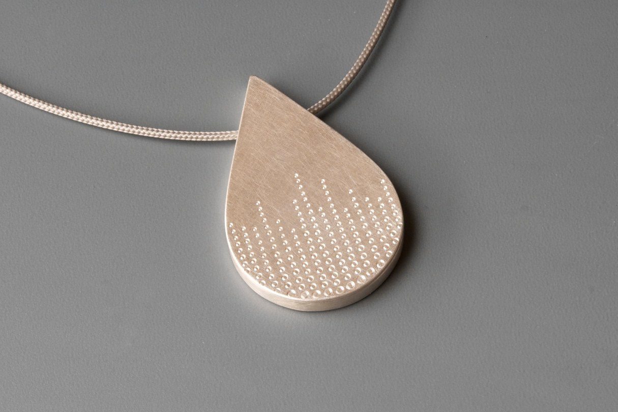grosses Medaillon für ein Foto in Tropfenform Sterling Silber