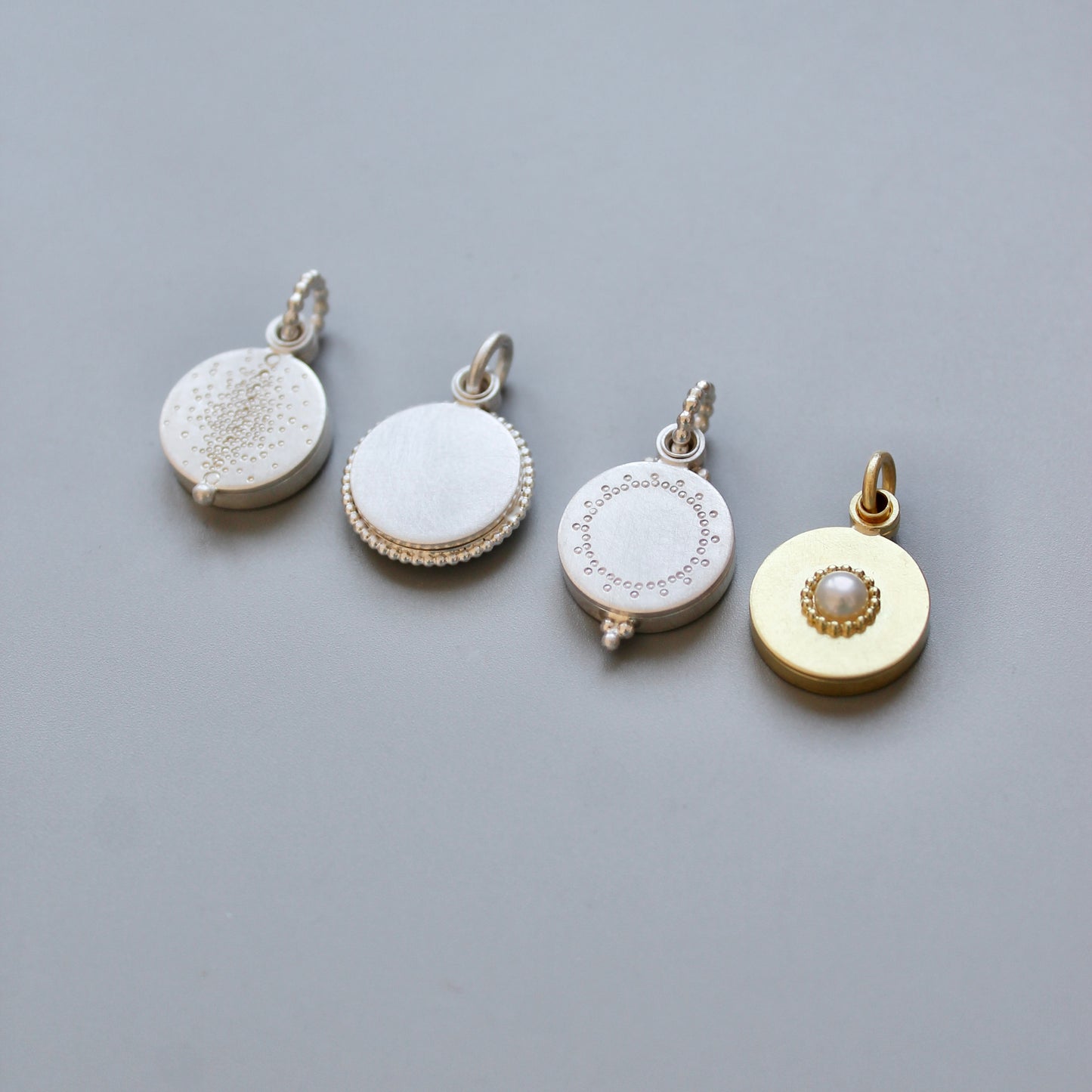 small photo locket with pearl wire frame special edition