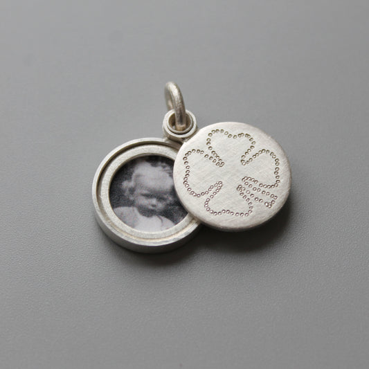 lucky charm photo locket in sterling silver with clover leaf