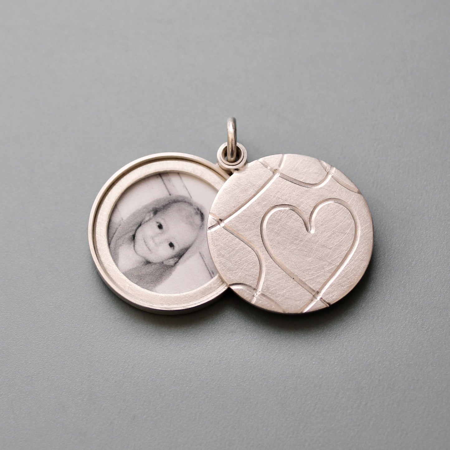 modern love locket for one picture in sterling silver with elegant heart design