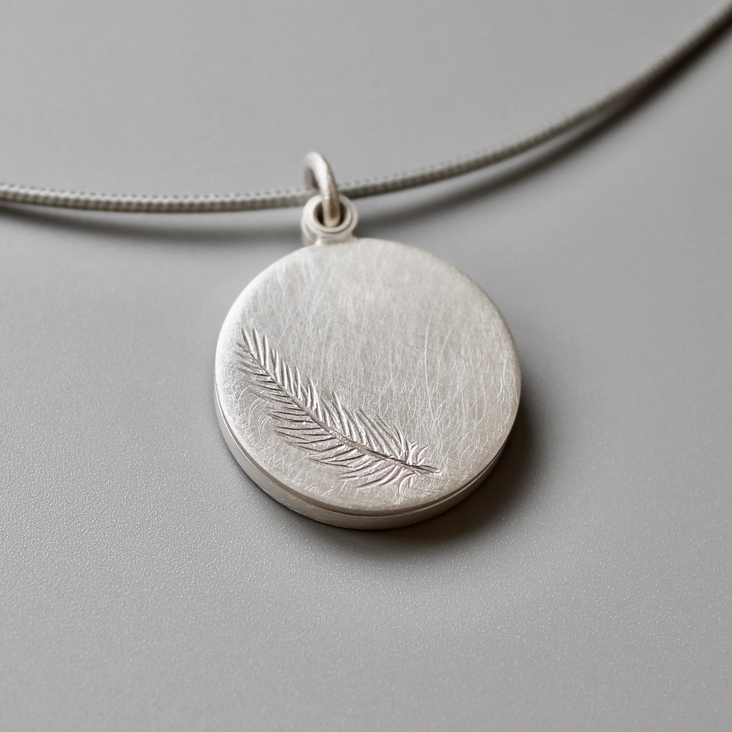 poetic feather locket Sterling Silver – photo pendant - remembrance locket