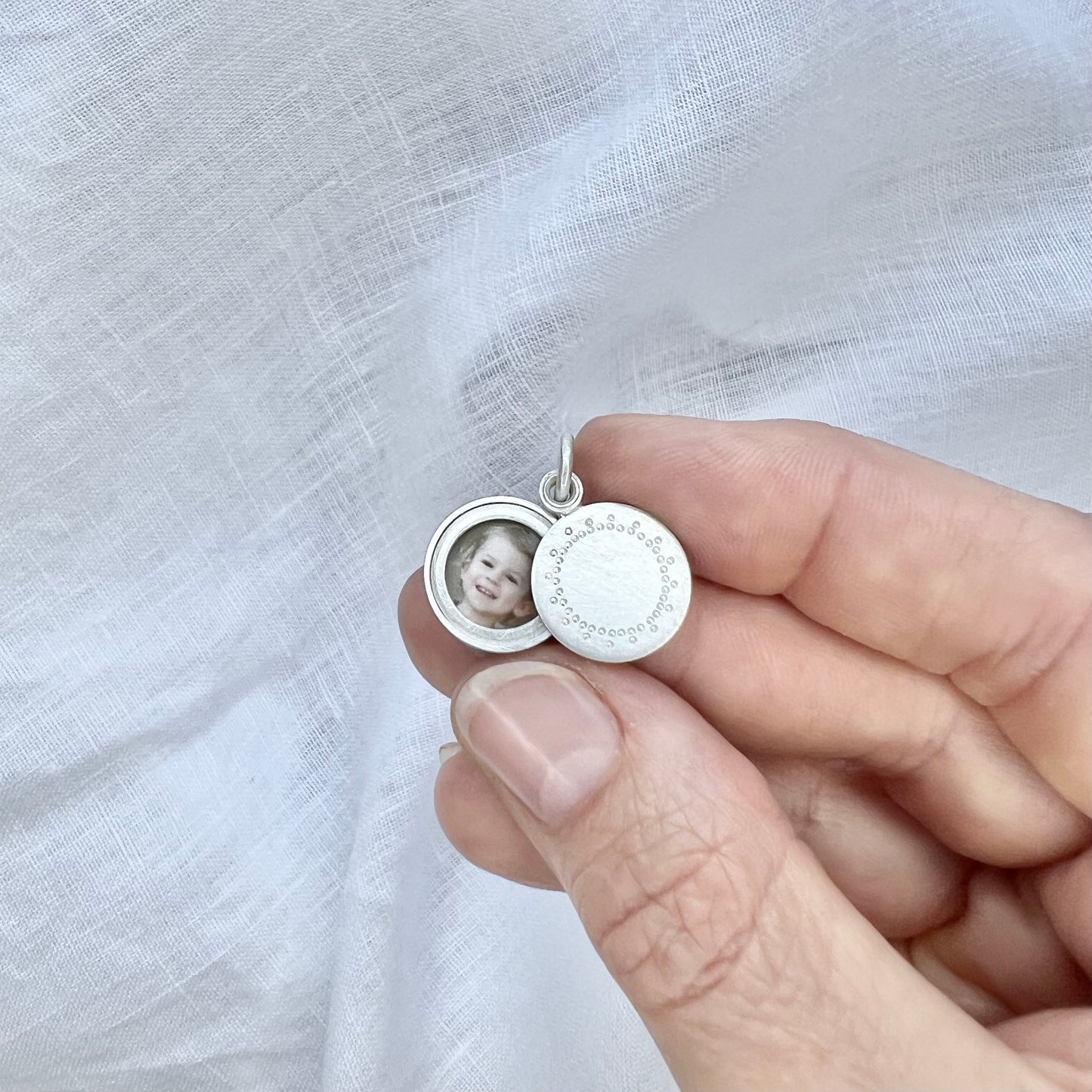 kleines schlichtes Medaillon für ein Foto aus Sterling Silber