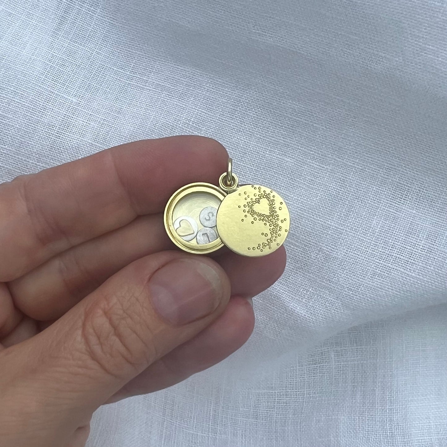 floating heart locket to customise 18ct yellow gold