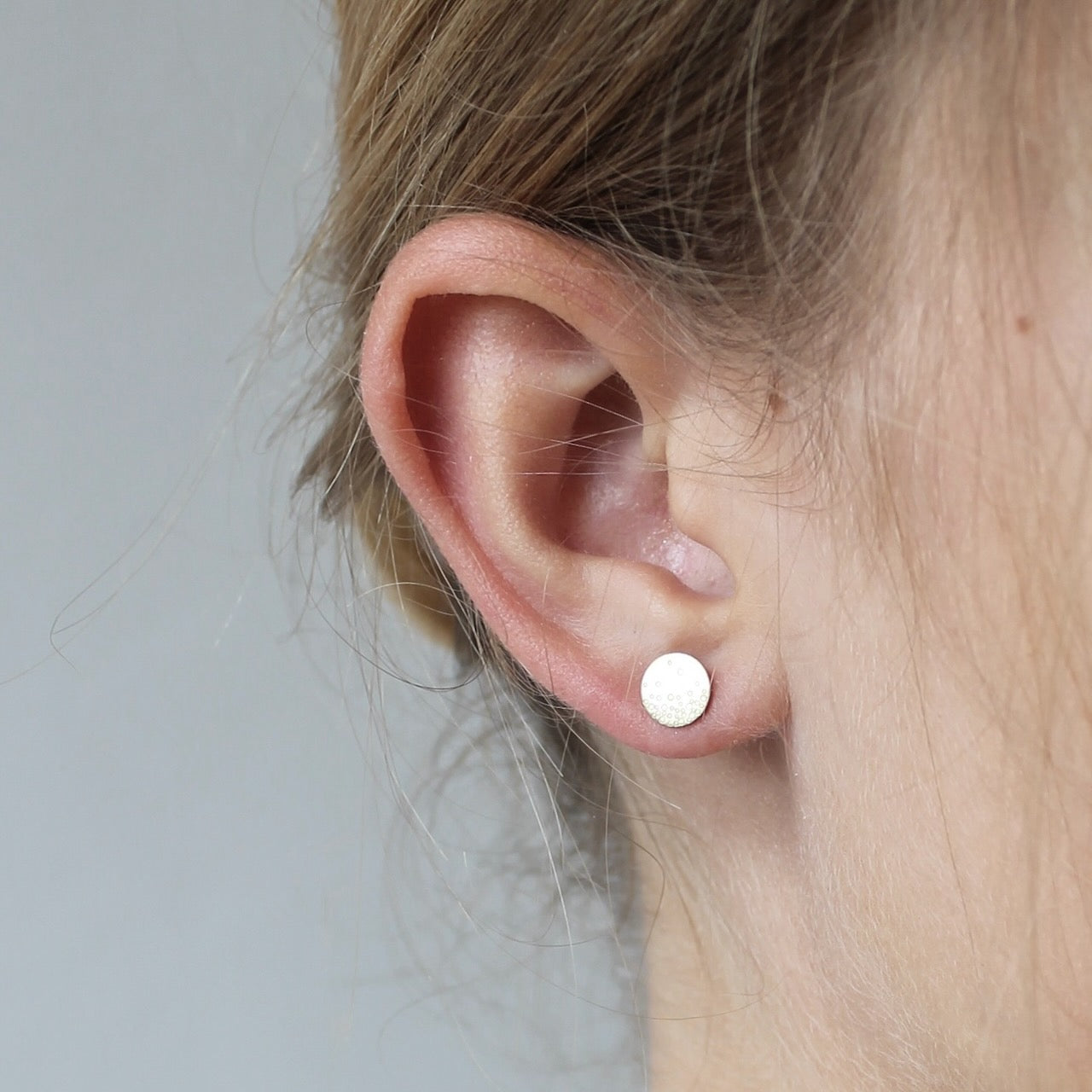 dainty elegant ear studs sterling silver with bubbles design