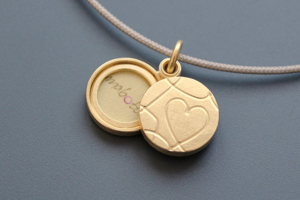 romantic golden love locket for two pictures