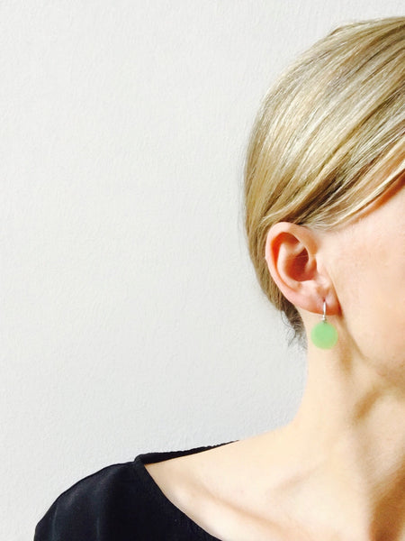 light earrings in sterling silver and fresh green PP