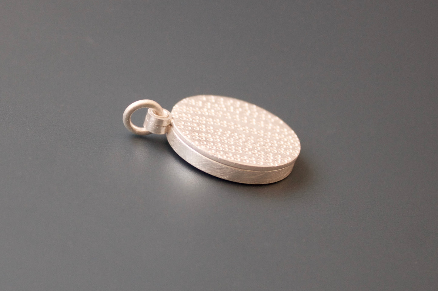 modern picture locket string of pearls design