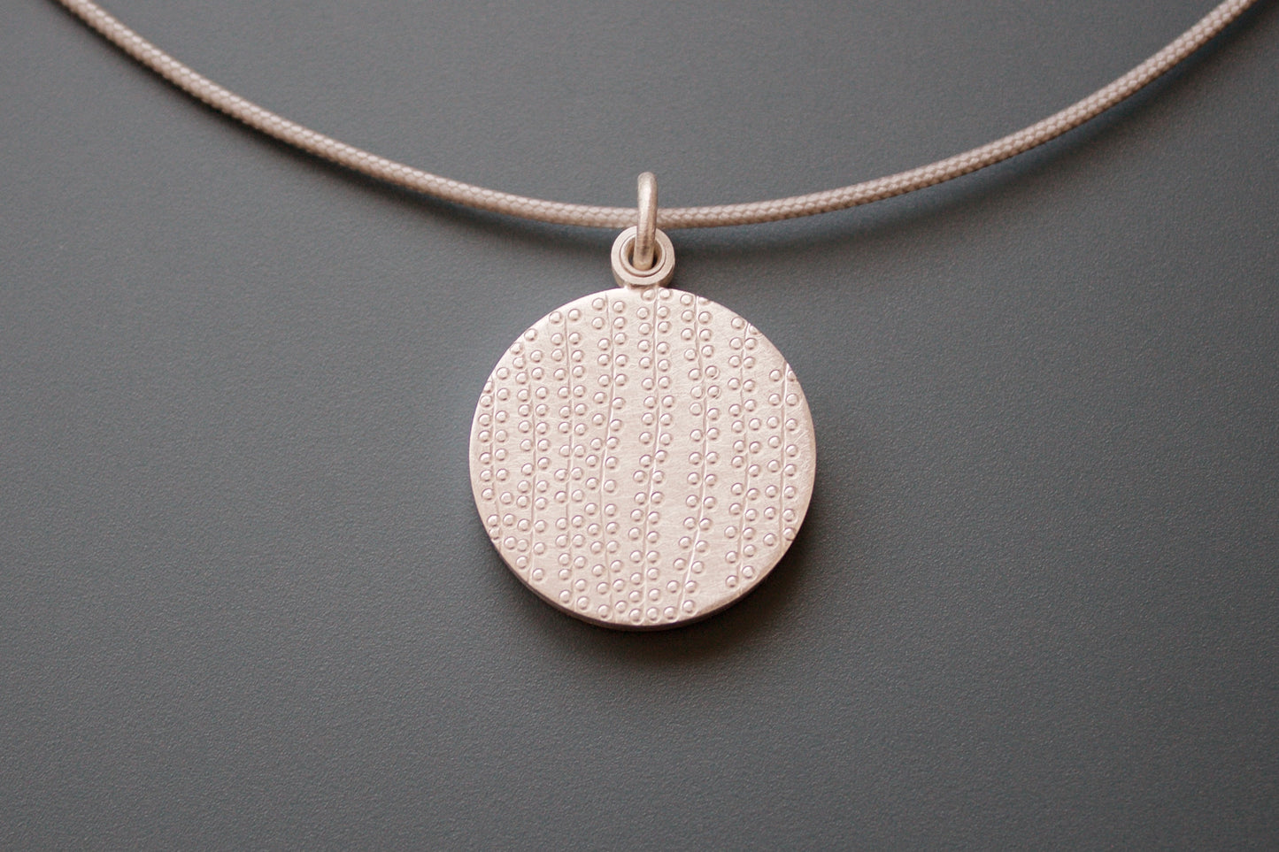 modern picture locket string of pearls design