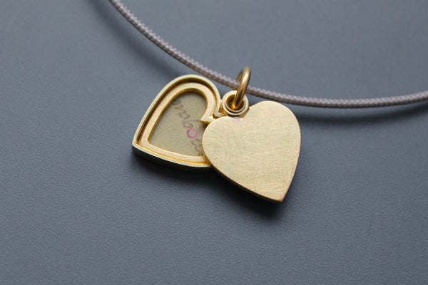 elegantes Herzmedaillon für ein Foto aus 750/000 Gold